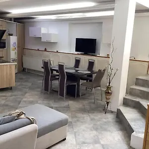 Central City Apartman Apartman