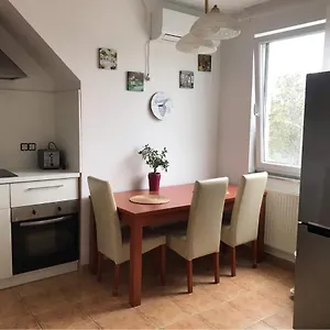 Merion Apartman